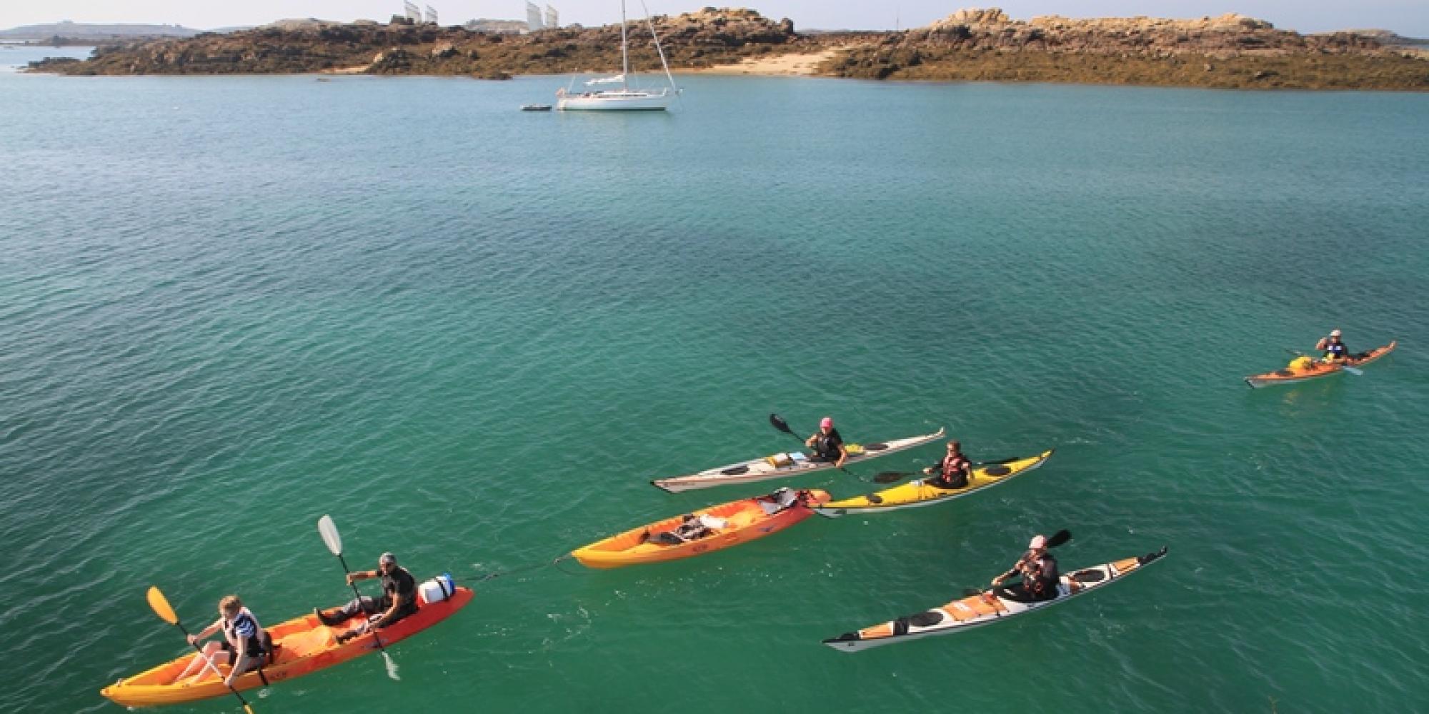 La maison d'hôtes Les Bruyères du Mont vous accueille dans la Baie du Mont Saint Michel 12 km du Mont St Michel entre St Malo et Granville  Nous vous proposons un séjour entre Bretagne et Normandie au sein de 4 chambres  et un gîte de charme. 